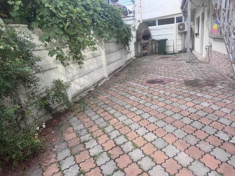Casă cu 4 camere cu Teren 170 Mp în Cotroceni
