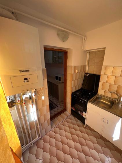 Apartament cu 2 camere decomandat în Micro 17