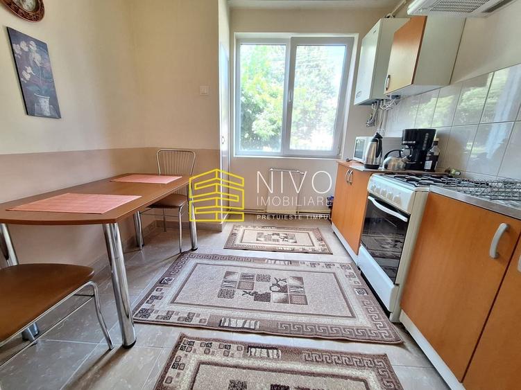 Apartament cu 2 camere semidecomandat, mobilat în 7 Noiembrie