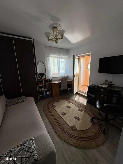 Apartament cu 3 camere decomandat în Bere