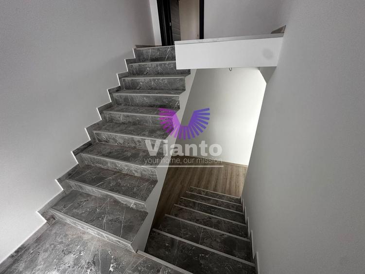 Duplex cu 5 camere cu Canalizare în Exterior Vest