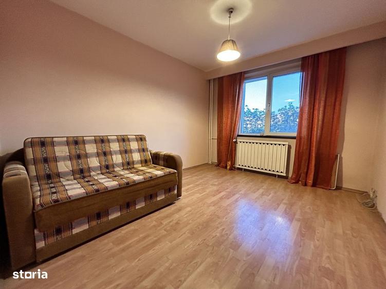 Apartament cu 3 camere decomandat, mobilat în Titan