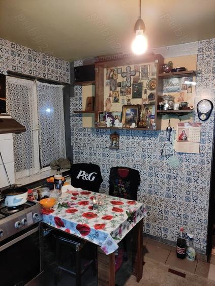 Casă cu 4 camere cu Teren 150 Mp în Jugureni