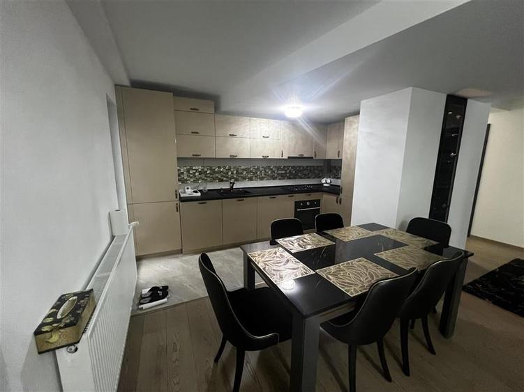 Apartament cu 4 camere decomandat, mobilat în Eminescu