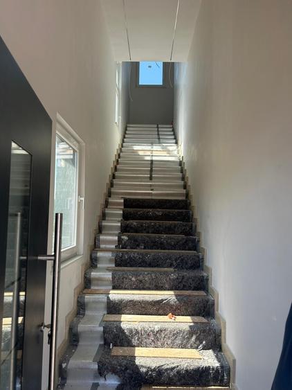 Apartament cu 3 camere decomandat în Stamate