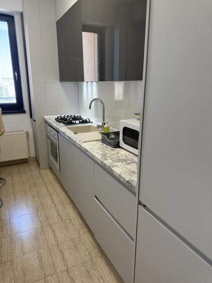 Apartament cu 3 camere decomandat în Central