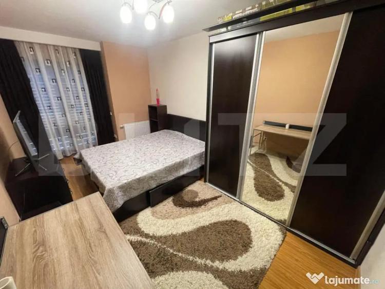 Casă cu 7 camere cu Teren 252 Mp în Semicentral
