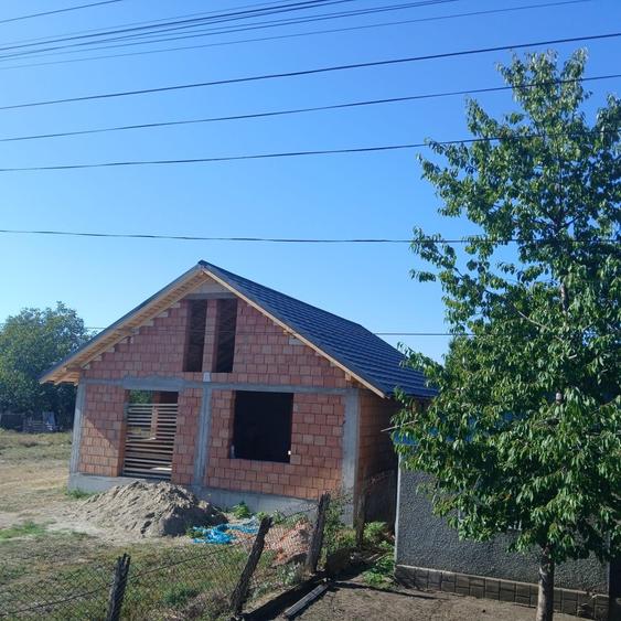 Casă cu 3 camere în Slobozia (Bara)