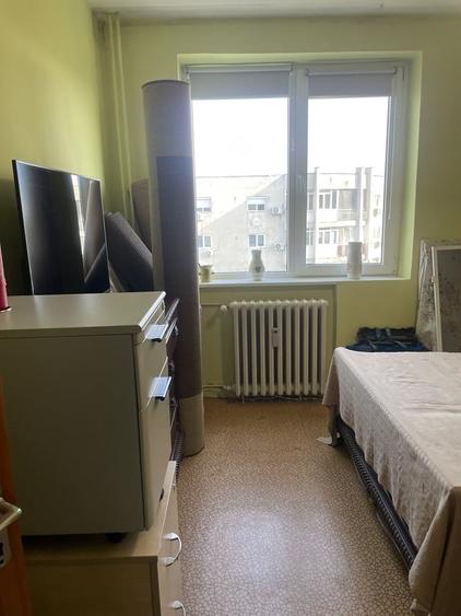 Apartament cu 3 camere decomandat în Tineretului