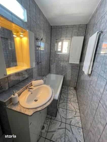 Apartament cu 3 camere decomandat în Petros