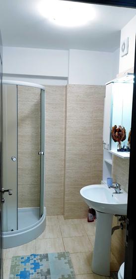 Apartament cu 3 camere decomandat în Alexandru Obregia