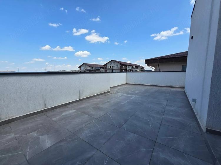 Apartament cu 4 camere decomandat în Dobroești