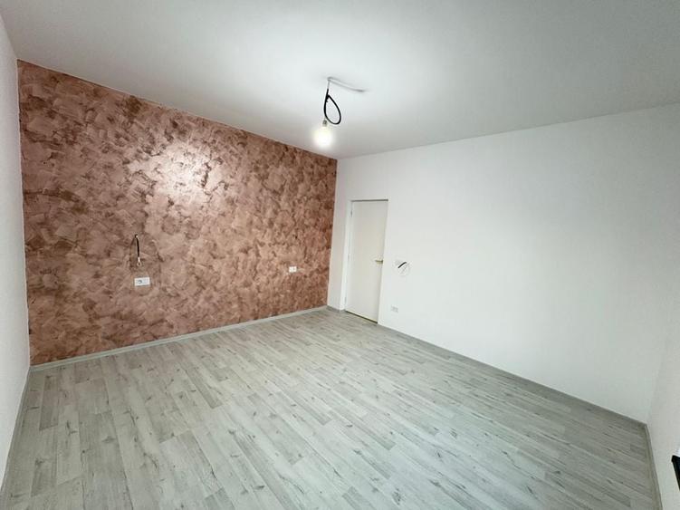 Casă cu 4 camere cu Teren 139 Mp în Exterior Vest