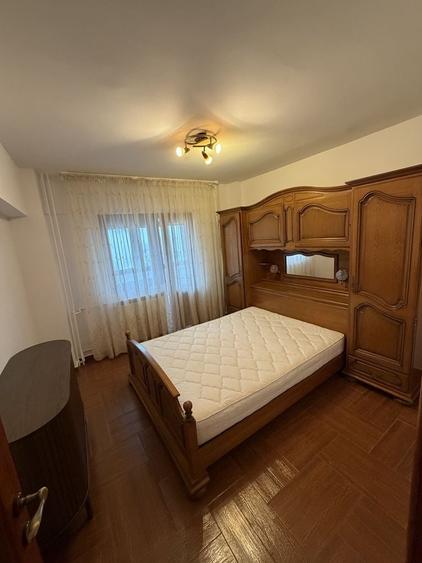 Apartament cu 2 camere decomandat în Republicii