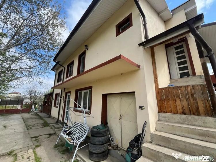 Casă cu 7 camere cu Teren 2354 Mp în Malu Mare