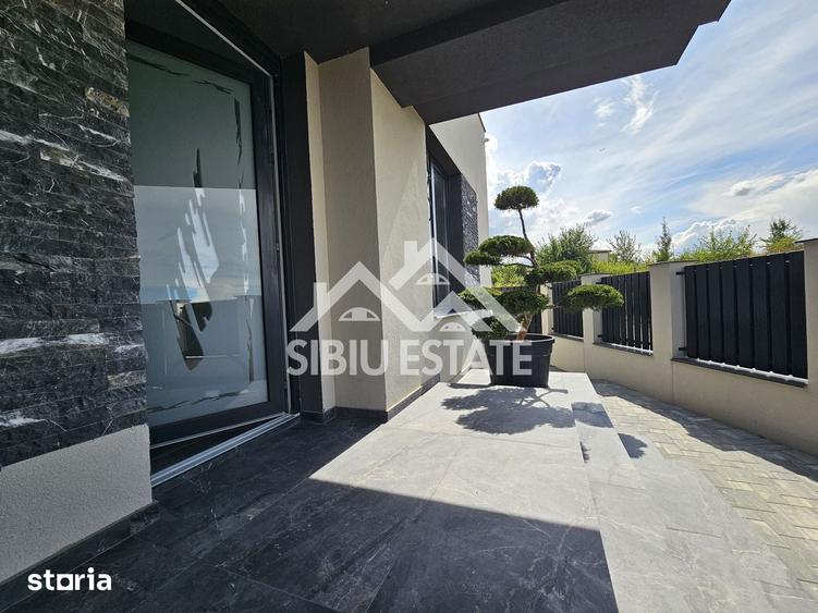 Casa NOUA teren 790mp, garaj dublu - 1