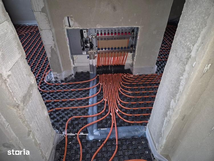 Casă cu 5 camere cu Teren 440 Mp în Malu Mare