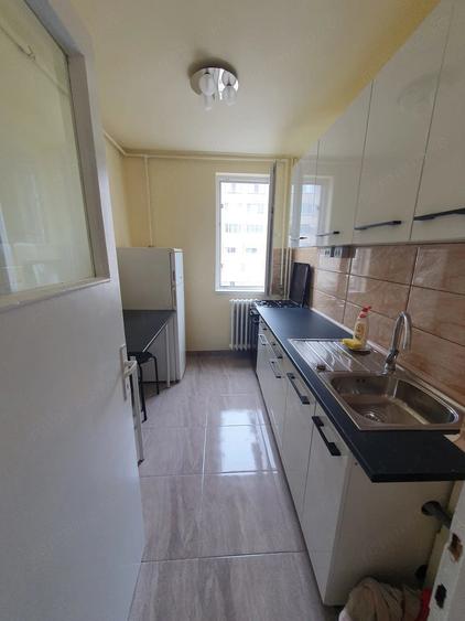Apartament cu 2 camere decomandat în Torontalului