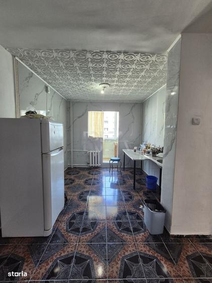 Apartament cu 3 camere decomandat în Basarabia