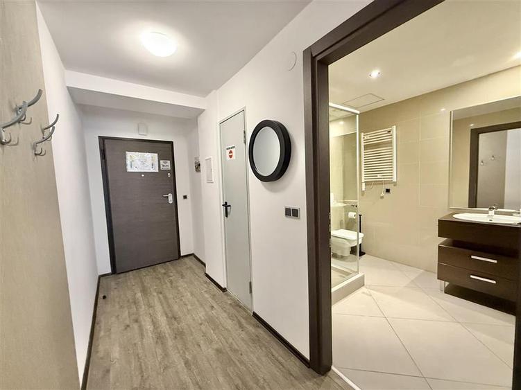 Apartament cu 3 camere decomandat, mobilat în Poiana Brașov