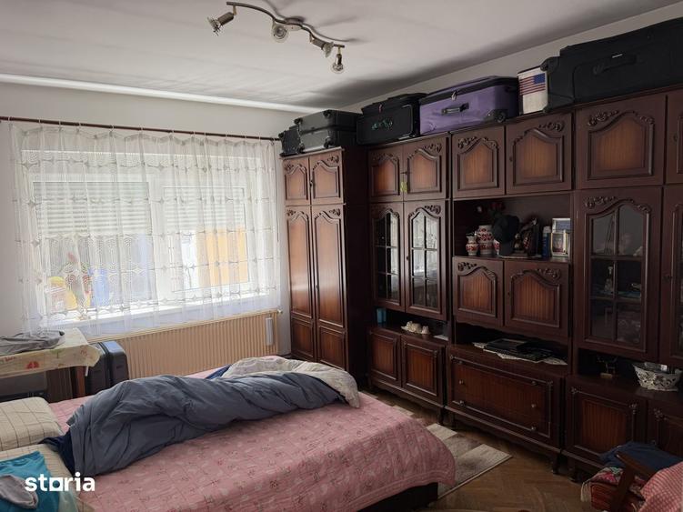 Casă cu 3 camere cu Teren 225 Mp în Valea Aurie