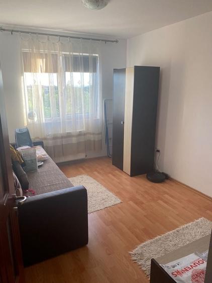 Apartament cu 3 camere decomandat în Vasile Alecsandri