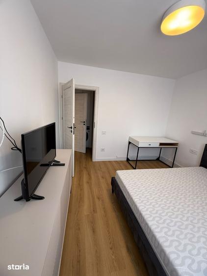 Apartament cu 3 camere semidecomandat în Central