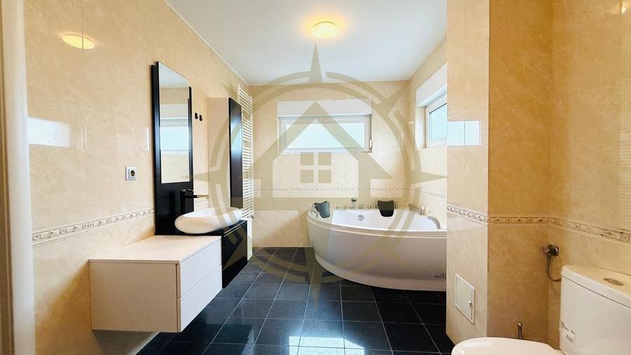 Casă cu 7 camere cu Piscina în Corbeanca