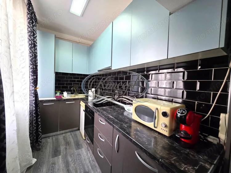 Apartament cu 4 camere semidecomandat, mobilat în Iris