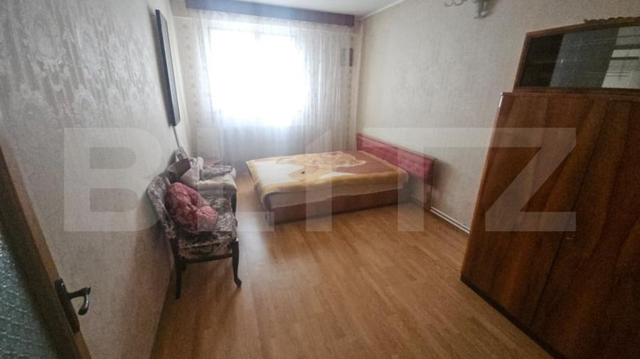 Apartament cu 3 camere decomandat, mobilat în Micro 39