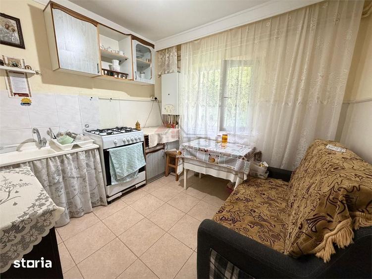 Apartament cu 2 camere semidecomandat în Cug