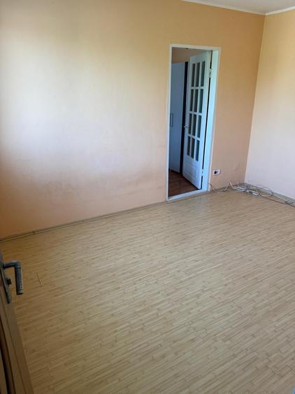 Apartament de vanzare - 3