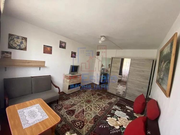 Garsonieră decomandată în Filiași