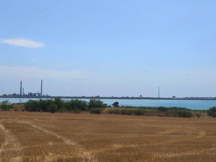 Teren de 1618 mp, în Central