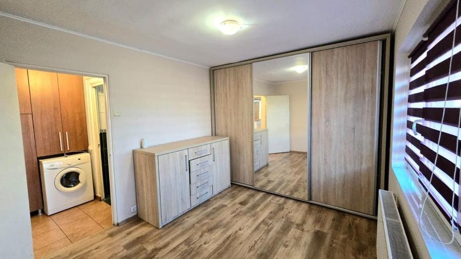 Apartament cu 3 camere decomandat, mobilat în Micro 16