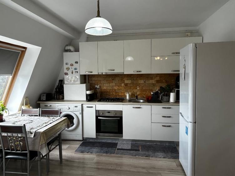 Apartament cu 2 camere decomandat în Lipovei
