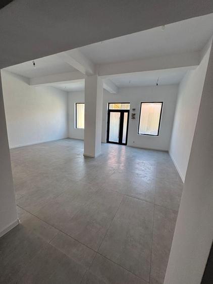 Spațiu comercial, de 110 mp, în Central