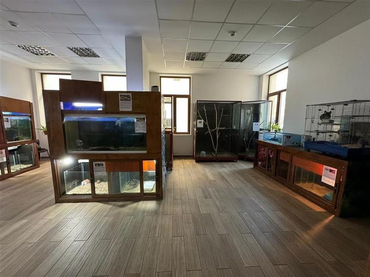 Spațiu comercial, de 733 mp, în Central