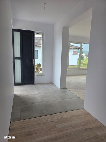 Casă cu 4 camere cu Teren 430 Mp în Central