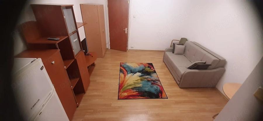 Garsonieră semidecomandată în Titan