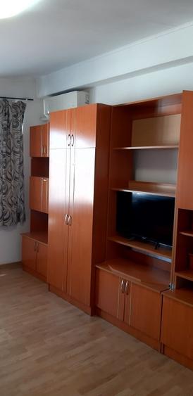 Garsonieră decomandată în Doamna Ghica