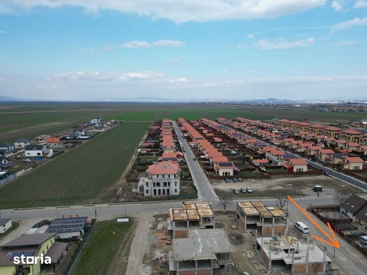 Teren de 839 mp, în Cristian