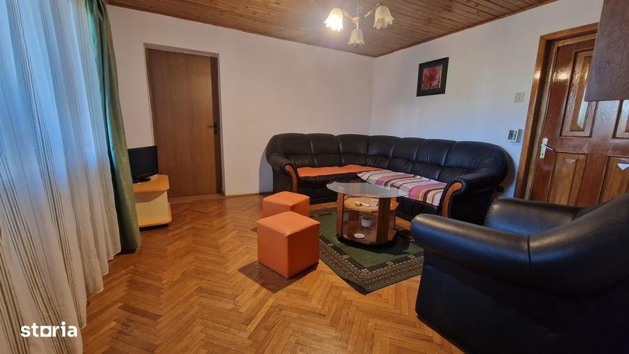 Casă cu 4 camere în Central