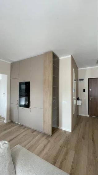 Apartament cu 2 camere semidecomandat, mobilat în Florești