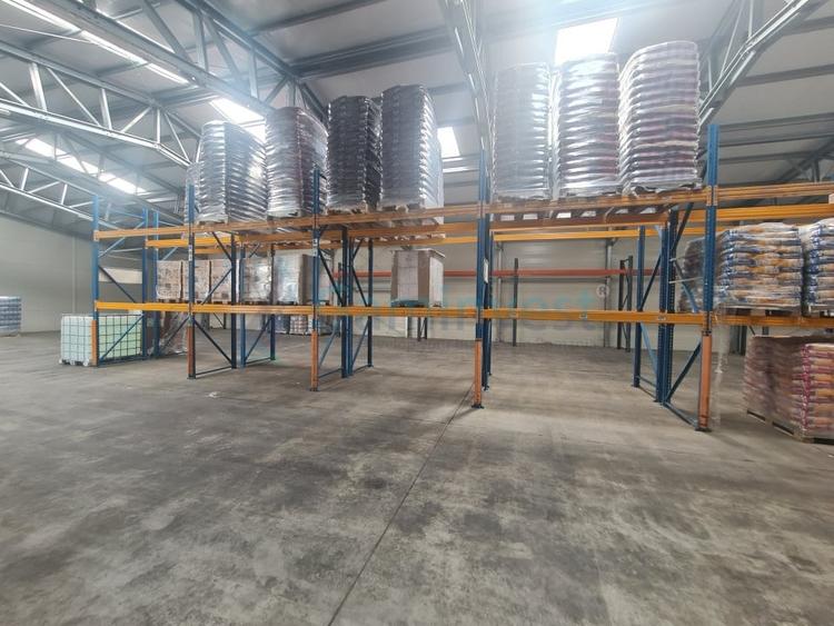 Spațiu industrial, de 600 mp, în Sântion