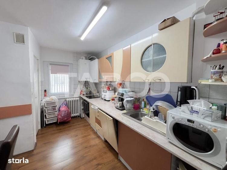 Apartament cu 4 camere decomandat, mobilat în Bulgaria