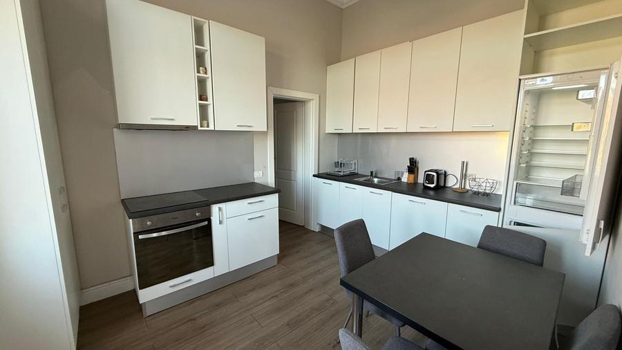 Apartament cu 3 camere, mobilat în Sinaia