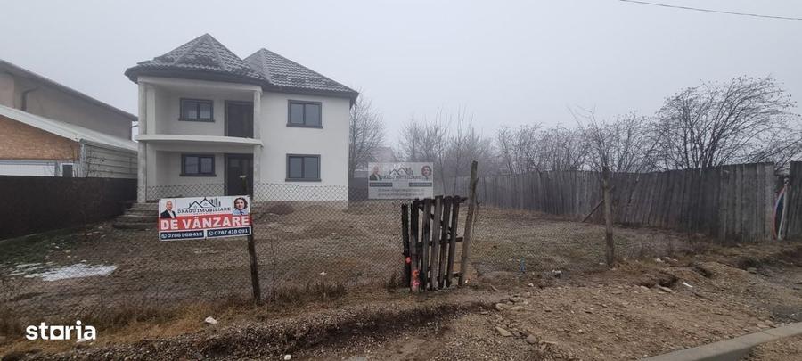 Casă cu 4 camere în Giurgeni