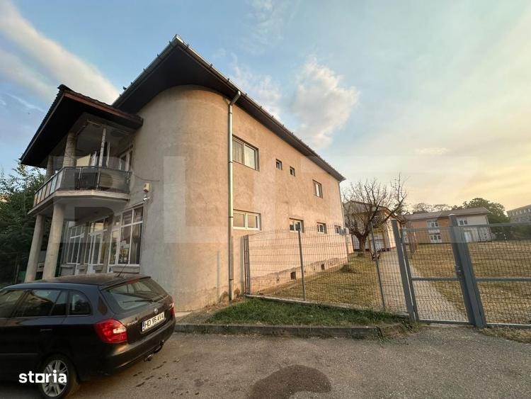 Proprietate S+P+E, 350 mp teren, spatii comerciale si potential pensiu - 2