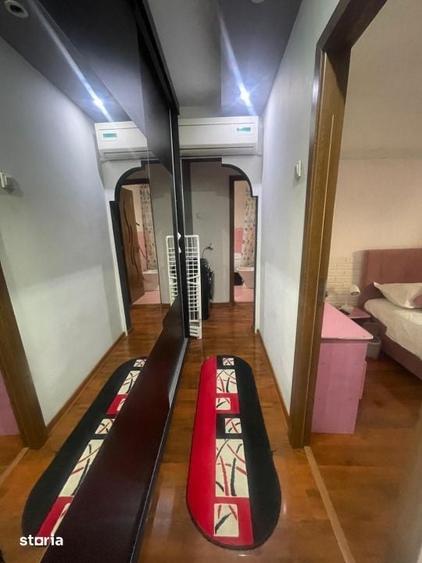 Apartament cu 3 camere decomandat în Craiovița Nouă